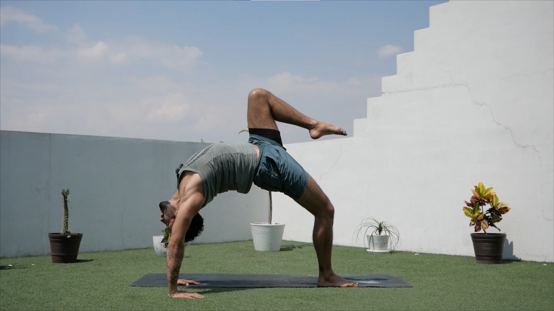Vinyasa Yoga 60 min Explora tu Arco y Manejo Emocional | Apto para todos los niveles | Apertura de Pecho