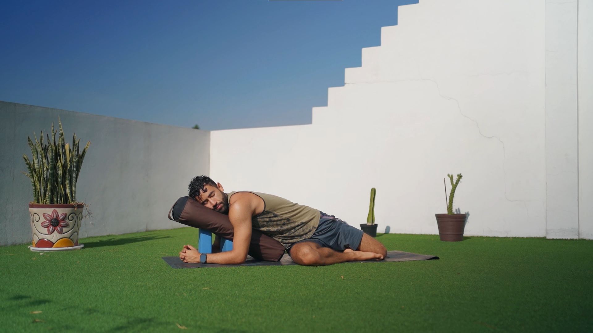 Yin Yoga Sencillo para Relajarte | 30 min | Dif. baja | Props: Cojín y Bloques